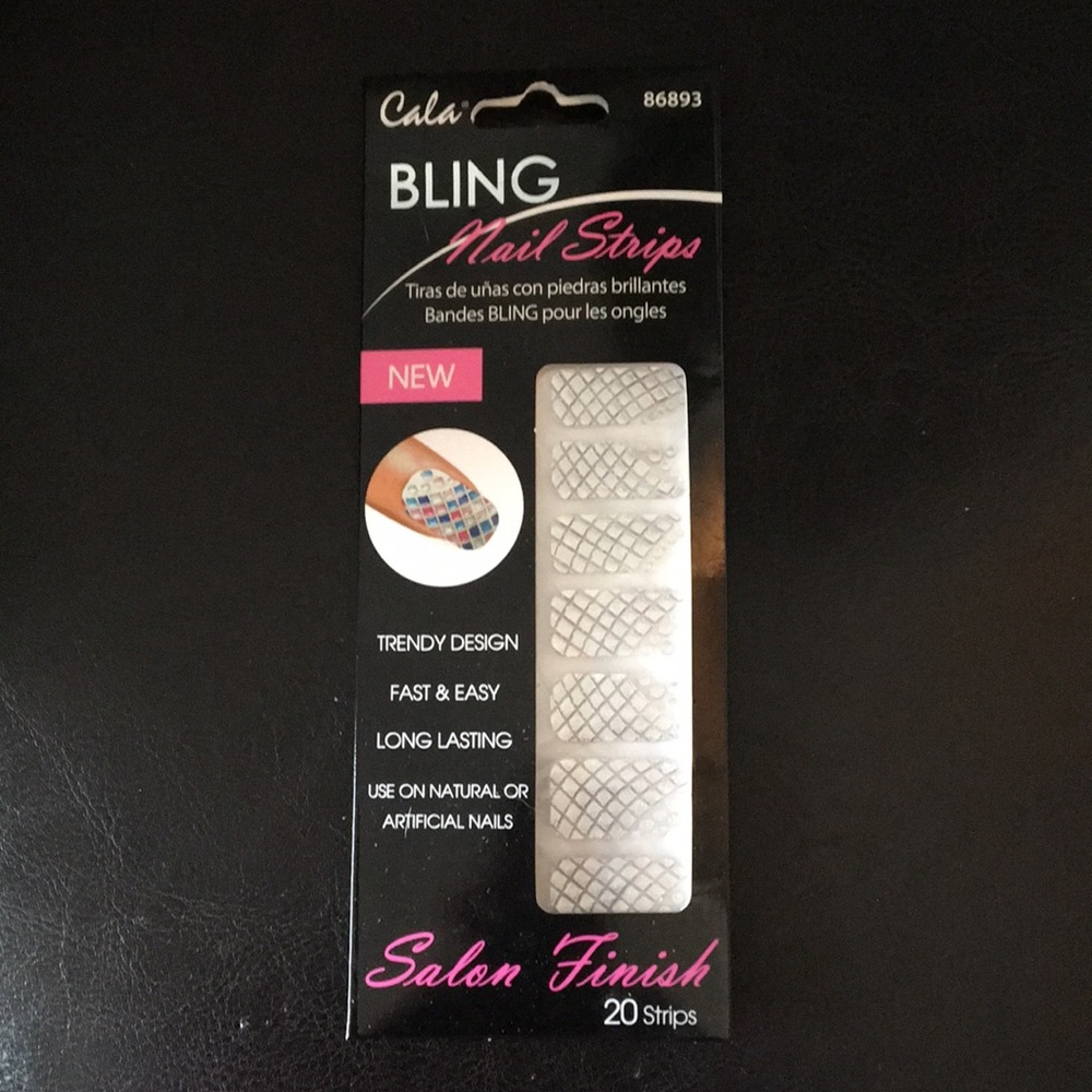Calla glittery nails
